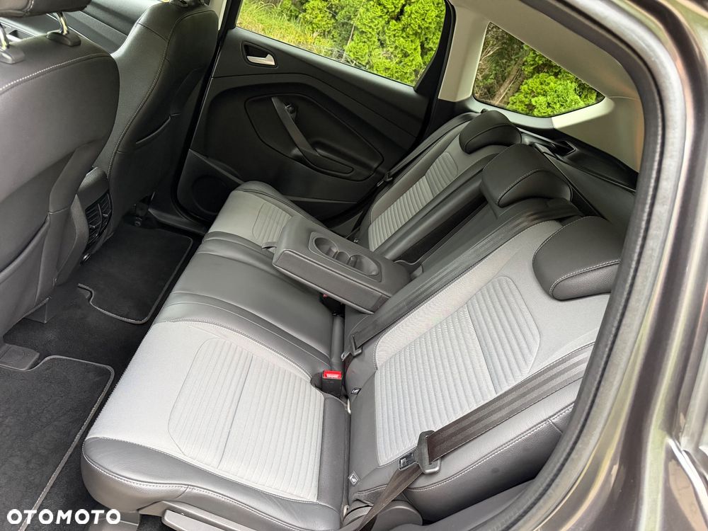 Ford Kuga - 19