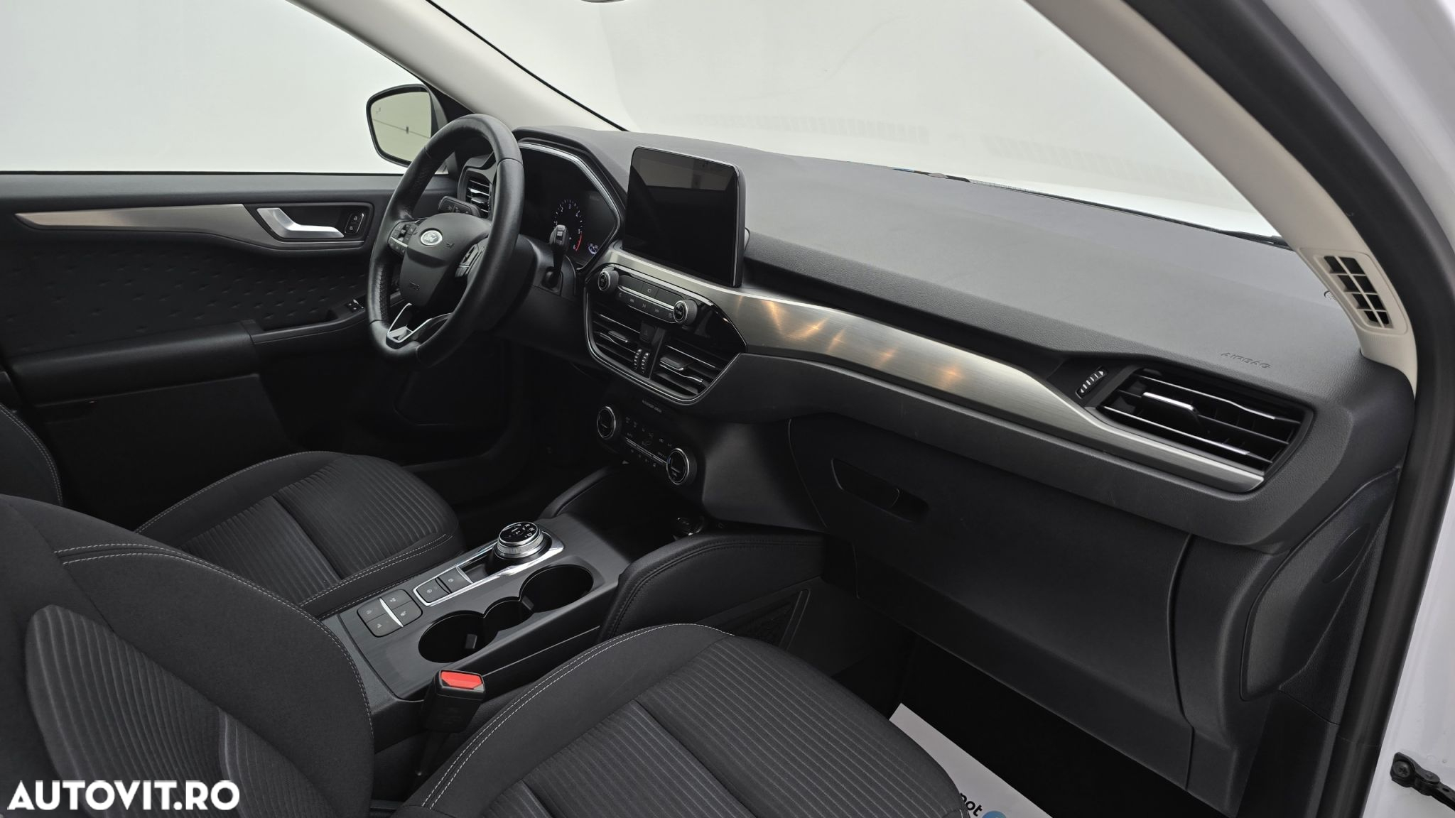 Ford Kuga - 20