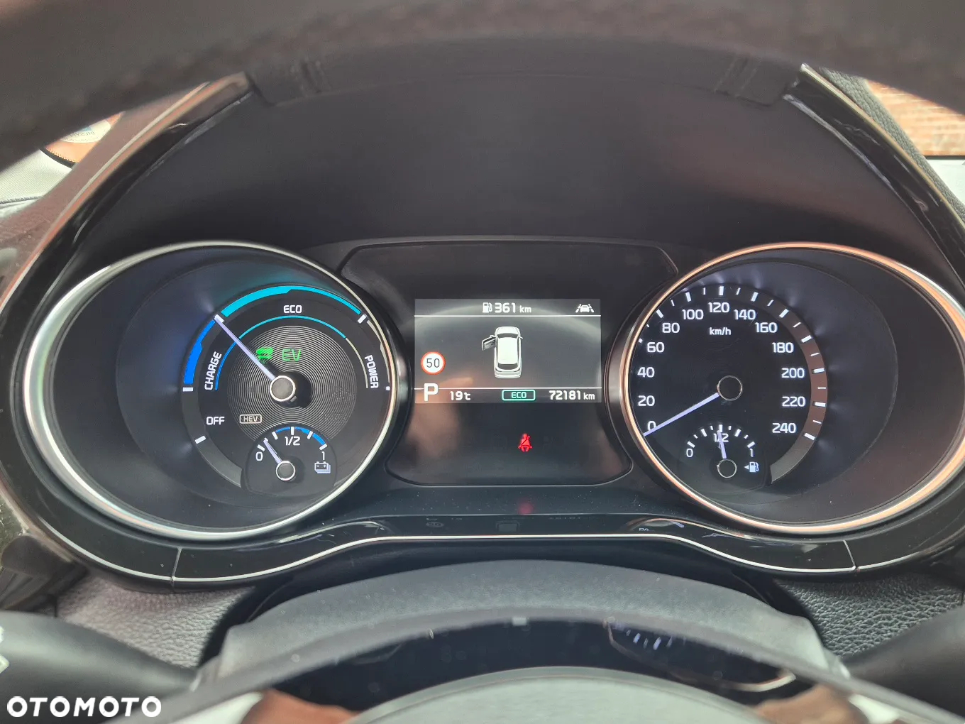 Kia Ceed - 13
