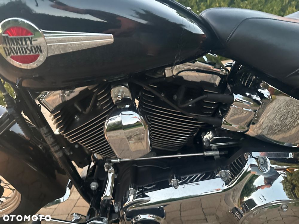 Harley-Davidson Softail Heritage Classic - 21