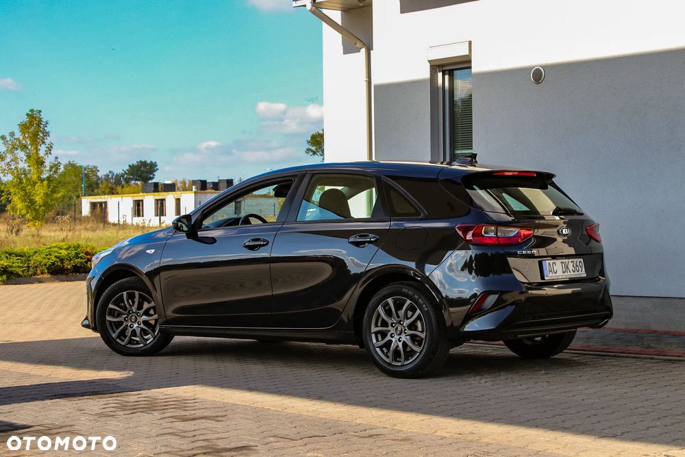Kia Ceed 1.4 CVVT Dream-Team Edition - 16