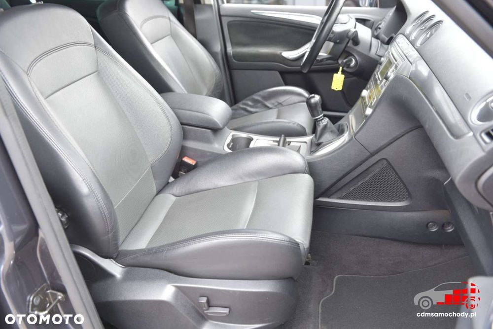 Ford S-Max - 21