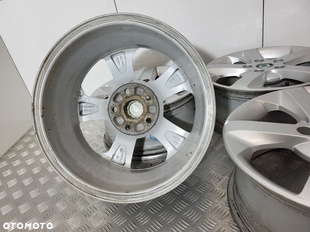 Skoda Octavia II III Felgi Aluminiowe 16 5x112 - 7