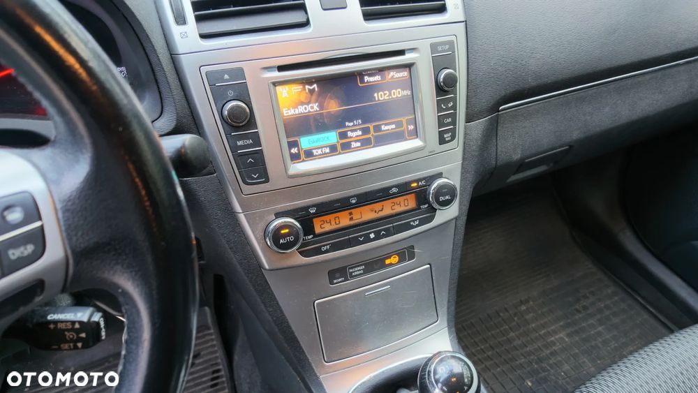 Toyota Avensis 1.8 Style - 15