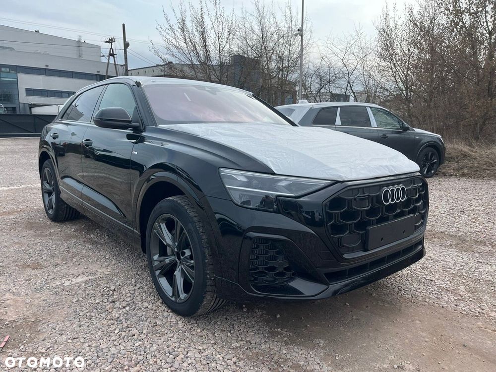 Audi Q8 - 8