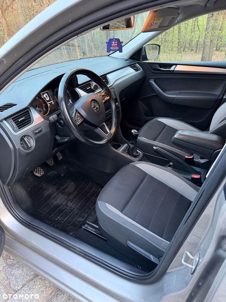Skoda RAPID 1.0 TSI Style - 16