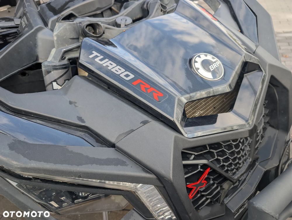 Can-Am Maverick - 2