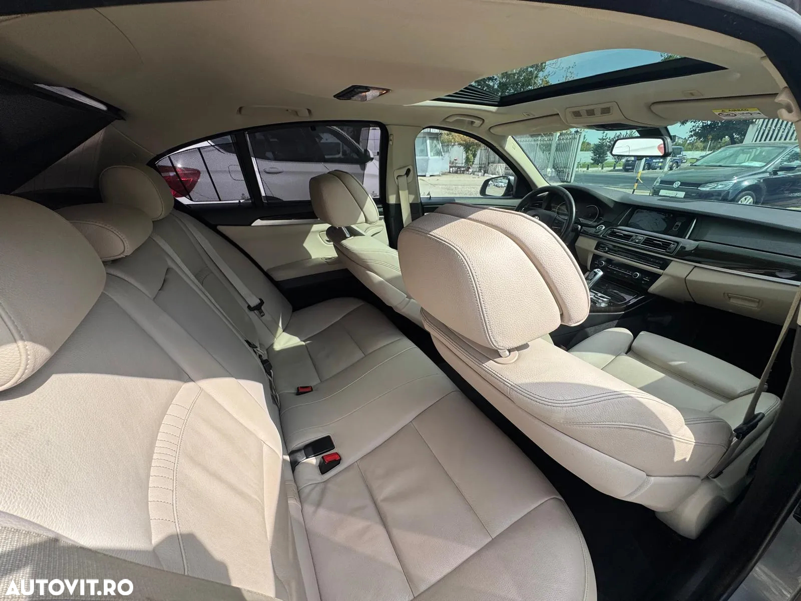 BMW Seria 5 520d xDrive AT - 11