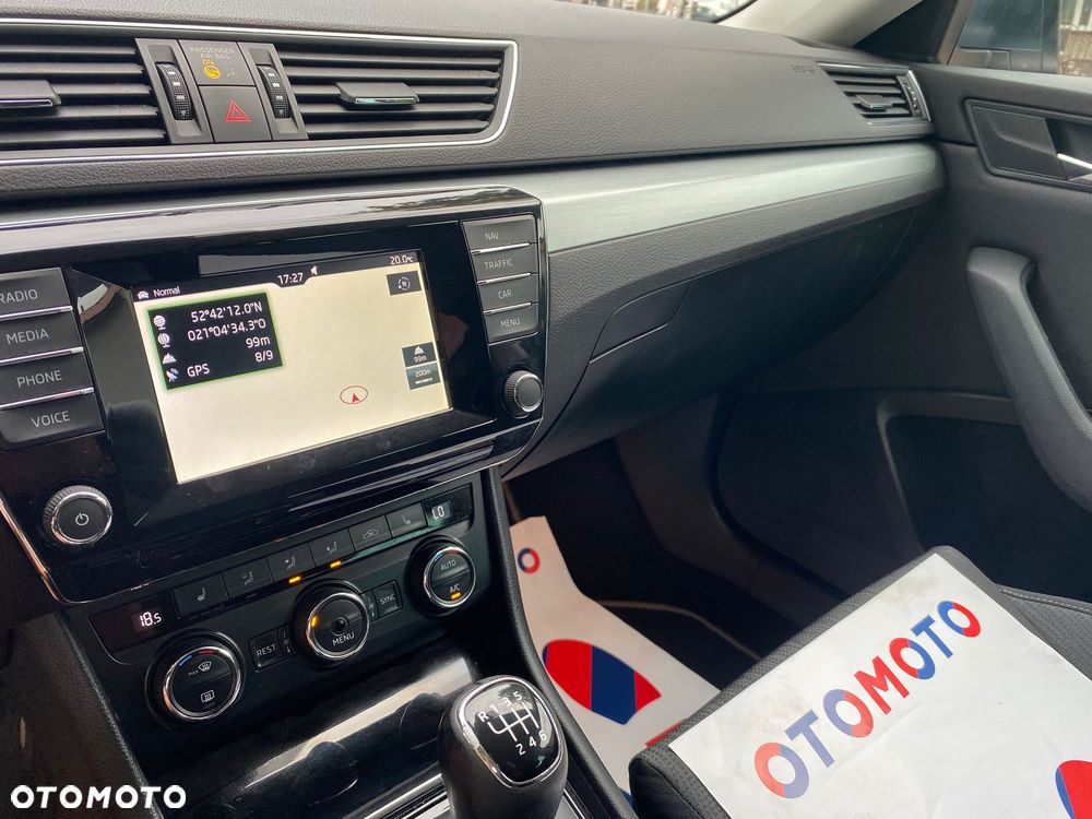 Skoda Superb 2.0 TDI Ambition - 4
