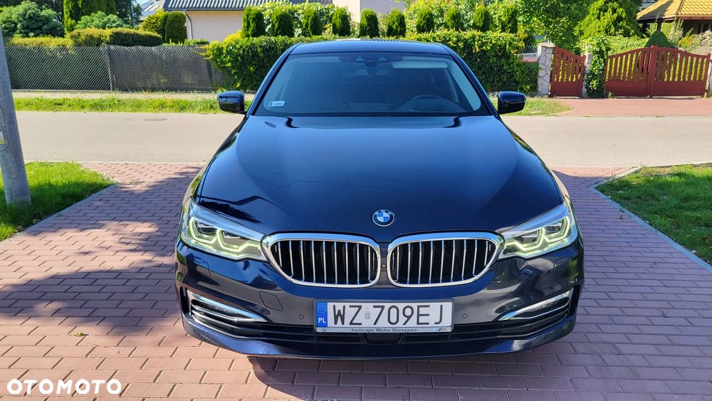 BMW Seria 5 530i xDrive Luxury Line - 1