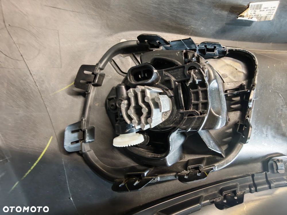 Mercedes GLB X 247 halogen lewy  / GLA H247 - 3