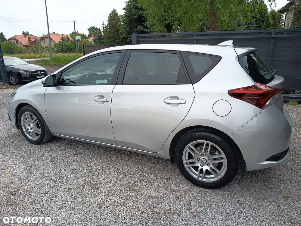 Toyota Auris 1.33 VVT-i Life - 6