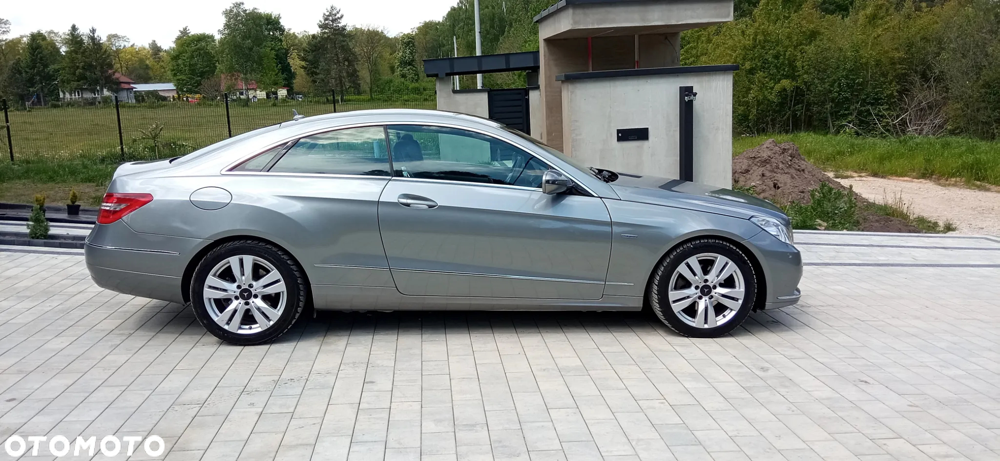Mercedes-Benz Klasa E 250 CGI BlueEffICIENCY - 11