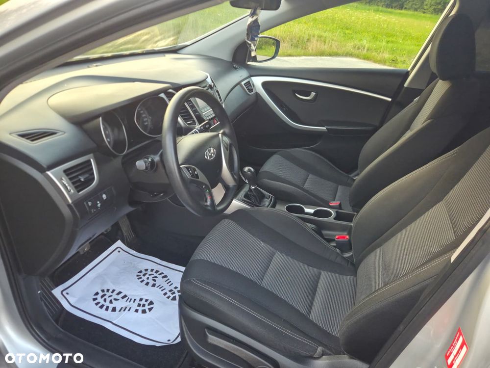 Hyundai i30 1.4 Family+ - 13