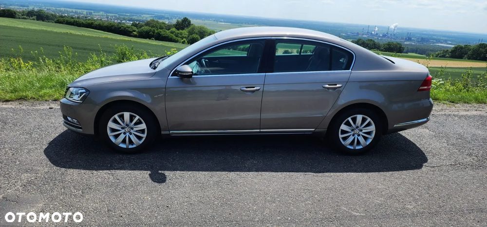 Volkswagen Passat 2.0 TDI DPF Comfortline - 2