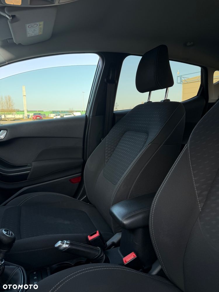 Ford Fiesta - 28