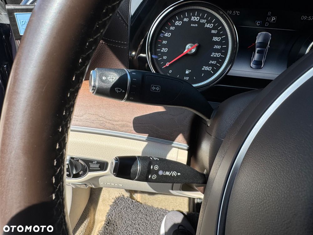 Mercedes-Benz Klasa E 220 d Business Edition 9G-TRONIC - 24