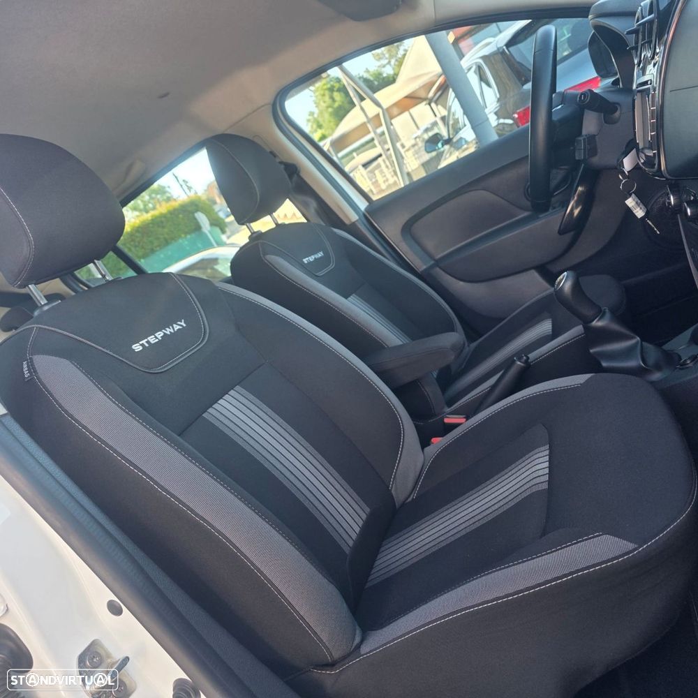 Dacia Sandero 0.9 TCe Stepway - 26