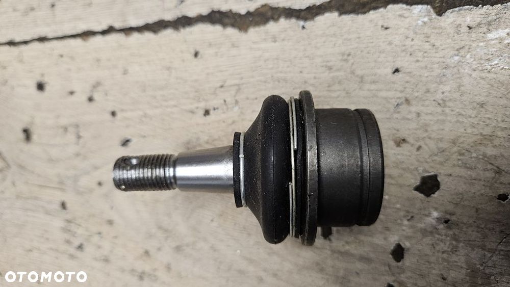 Sworzeń wahacza przód Nissan Navara NP300 D40 SKF VKDS 812010 - 5