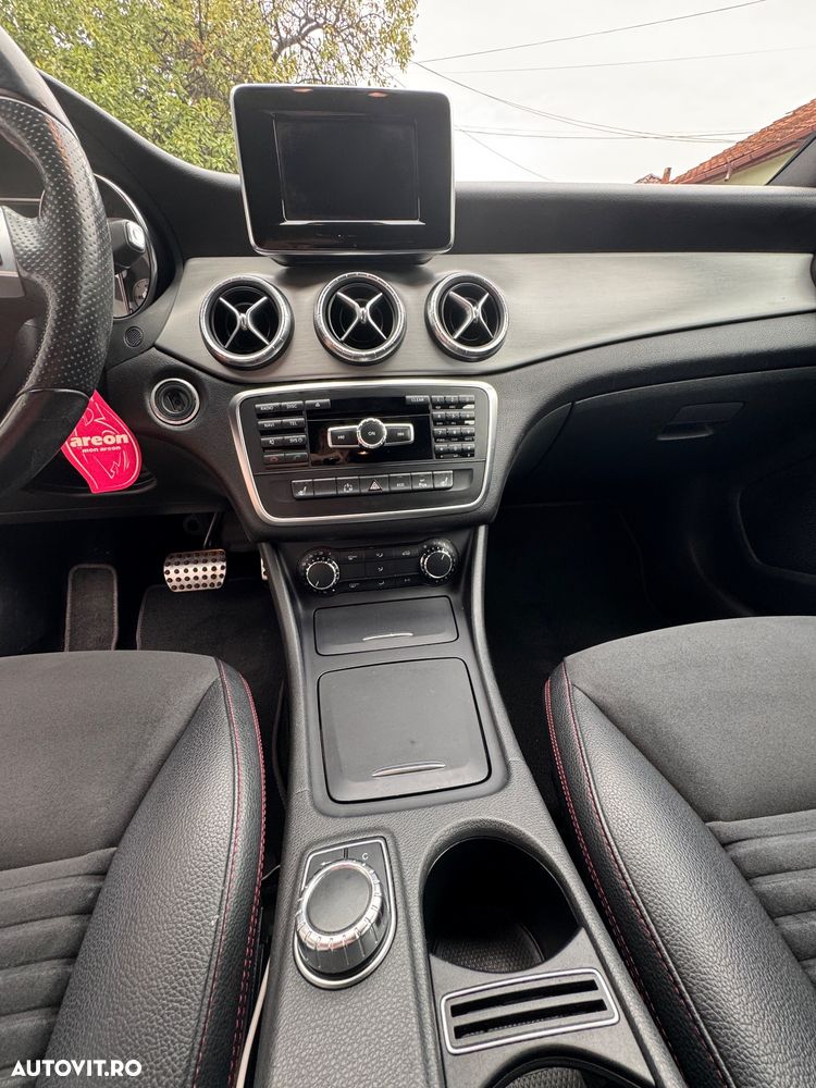 Mercedes-Benz CLA - 10