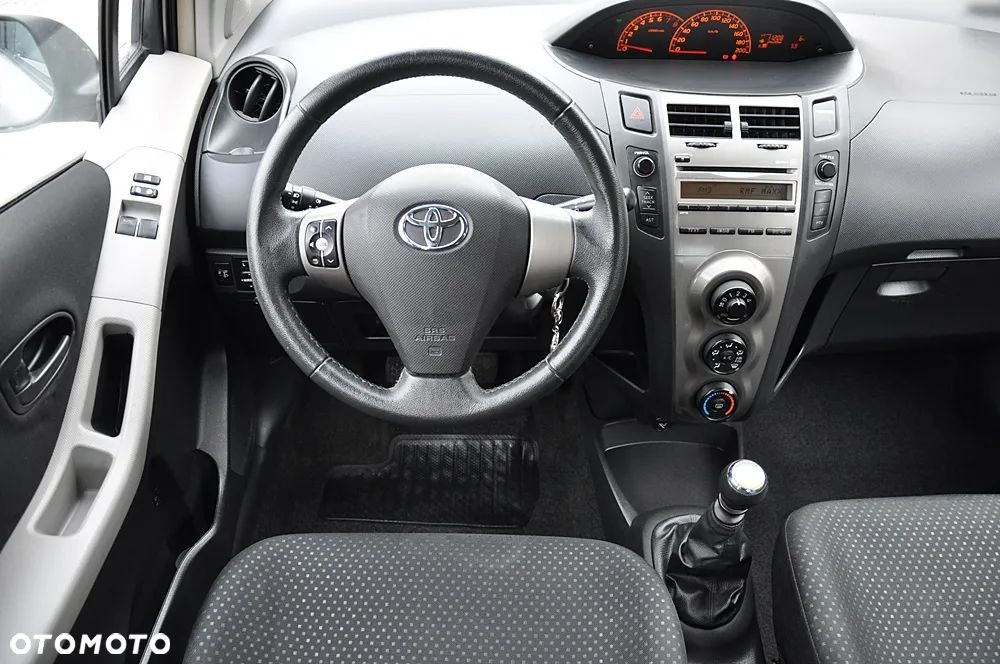 Toyota Yaris 1.33 Prestige - 22