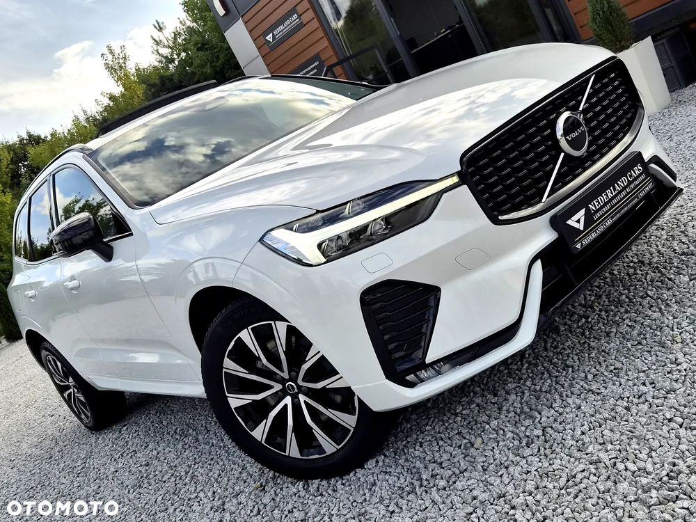 Volvo XC 60 B4 D Plus Dark - 38