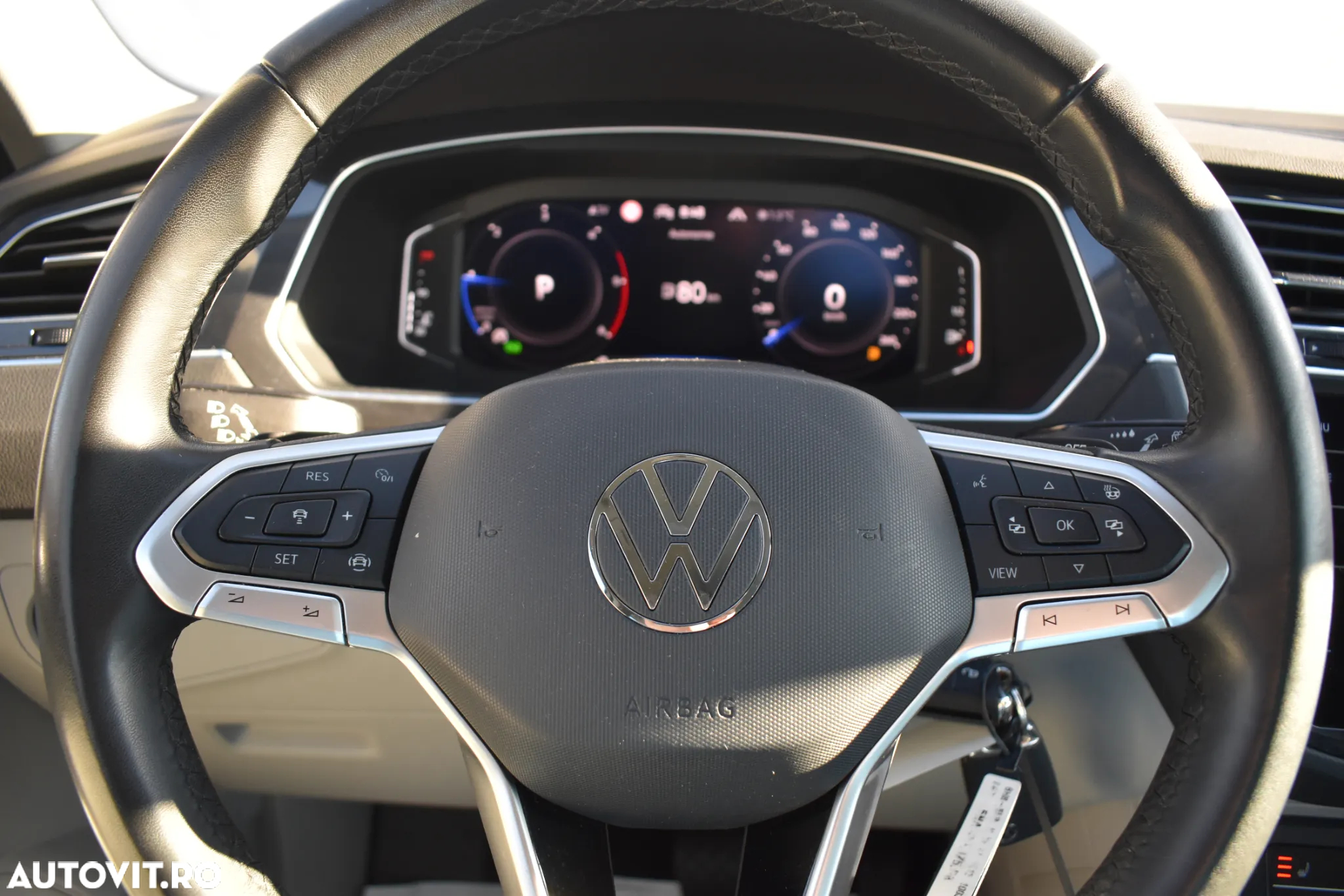 Volkswagen Tiguan 2.0 TDI SCR 4MOTION DSG Elegance - 20
