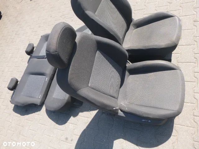 FOTEL FOTELE LEWY PRZÓD PRAWY PRZÓD + TYLNA KANAPA OPEL CORSA D 5D - 7