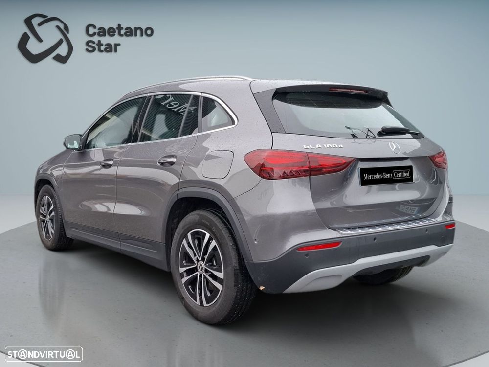 Mercedes-Benz GLA 180 d - 6