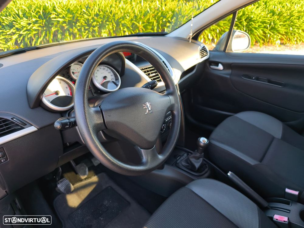 Peugeot 207 1.4 HDi Trendy - 14