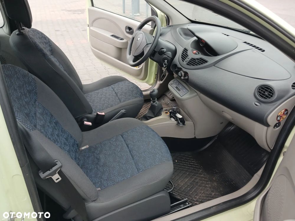 Renault Twingo 1.2 Authentique - 11