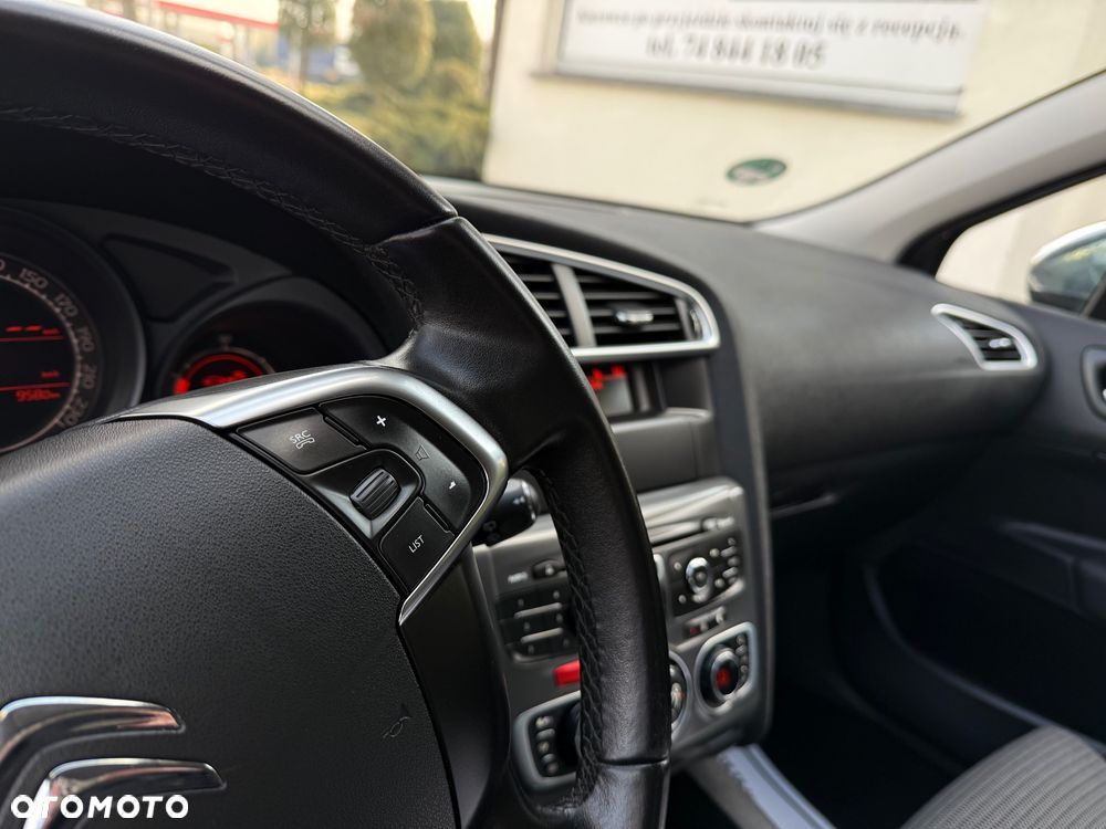 Citroën C4 e-HDi 115 Exclusive - 17