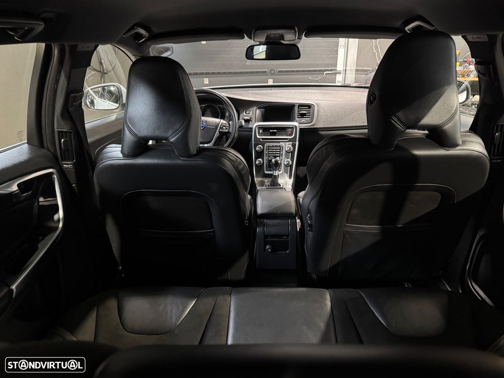 Volvo V60 1.6 D2 Drive R-Design Start/Stop - 17