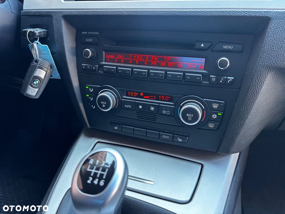 BMW Seria 3 318i Edition Exclusive - 8