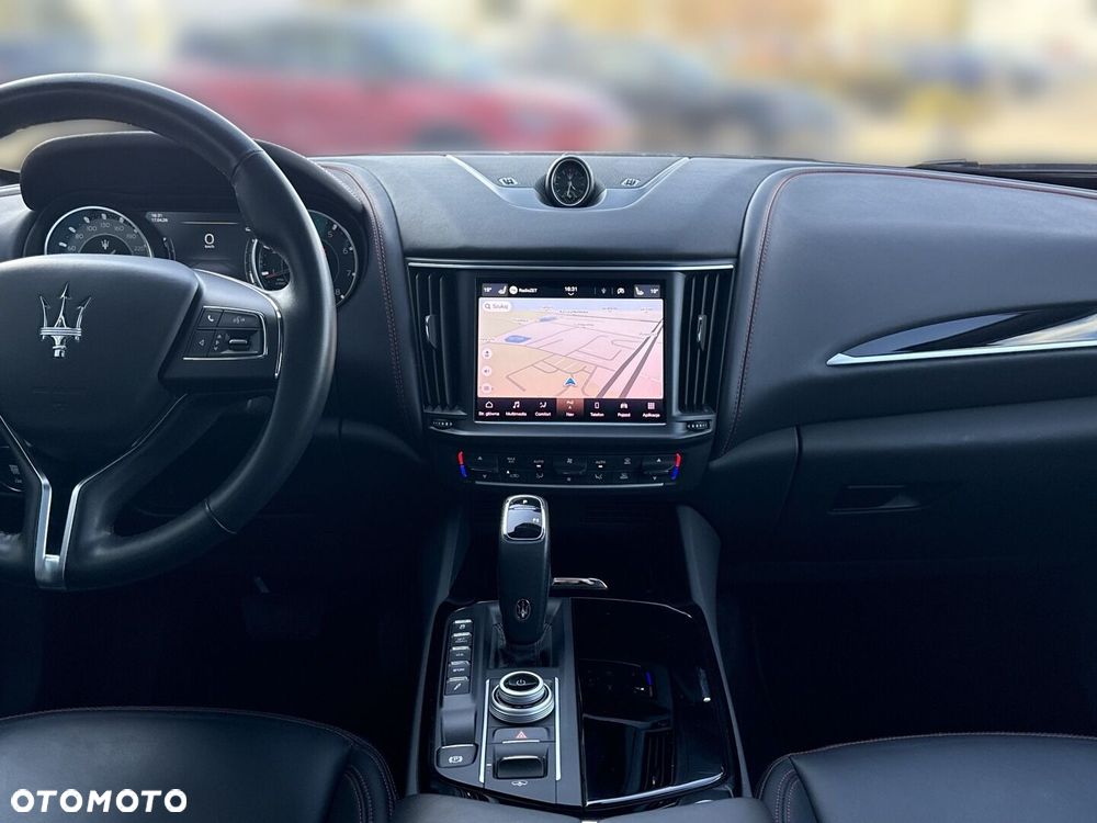 Maserati Levante - 10