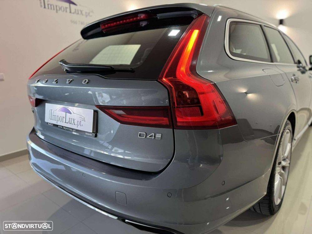 Volvo V90 2.0 D4 Momentum Geartronic - 9