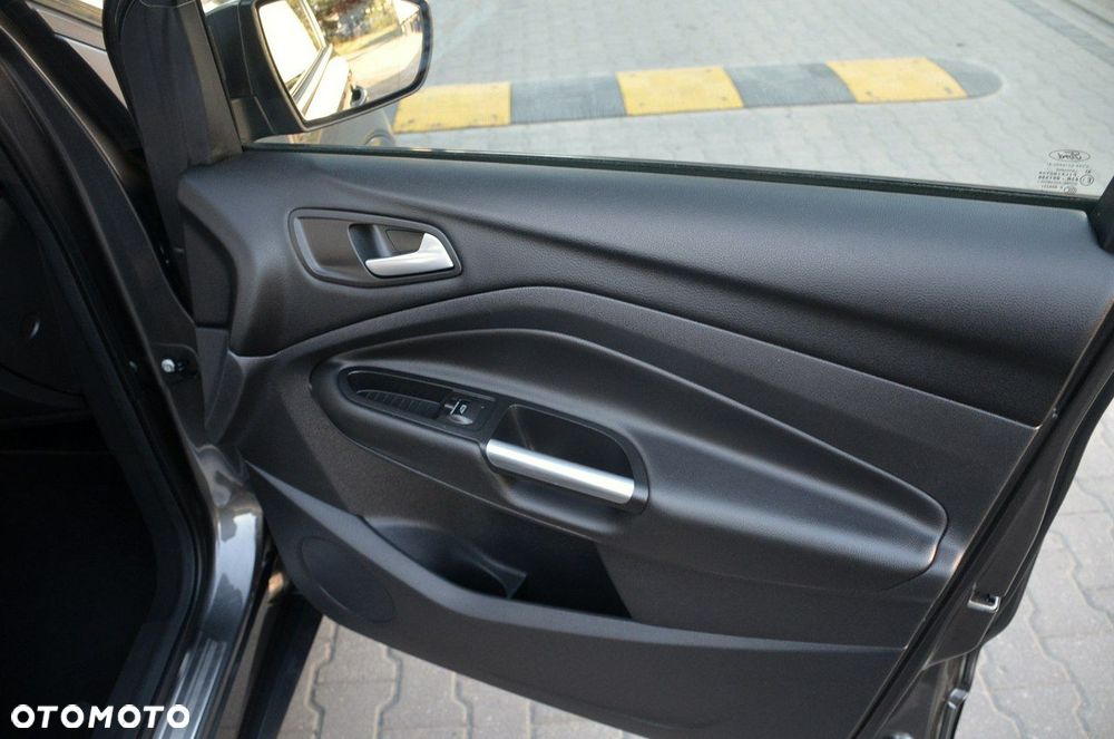 Ford Kuga - 23