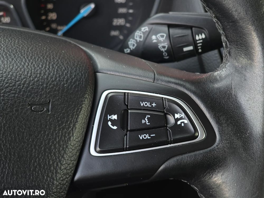 Ford Focus 1.0 EcoBoost Start Stop Titanium - 11