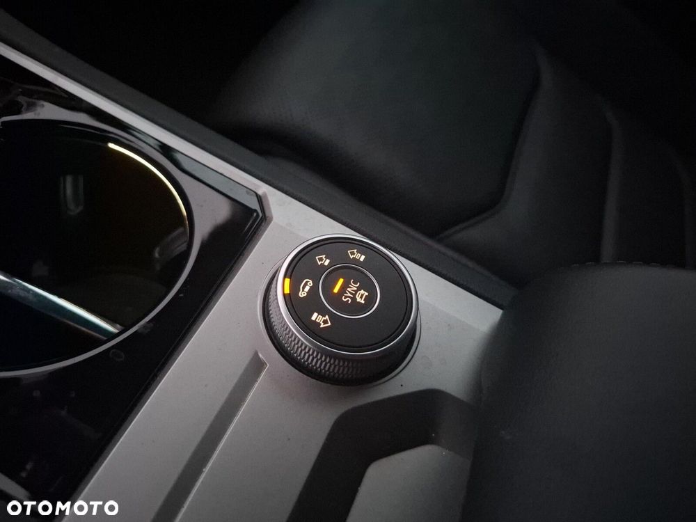 Volkswagen Touareg - 29