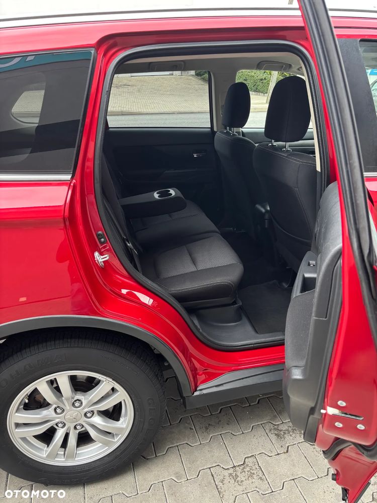Mitsubishi Outlander 2.0 2WD Inform - 15