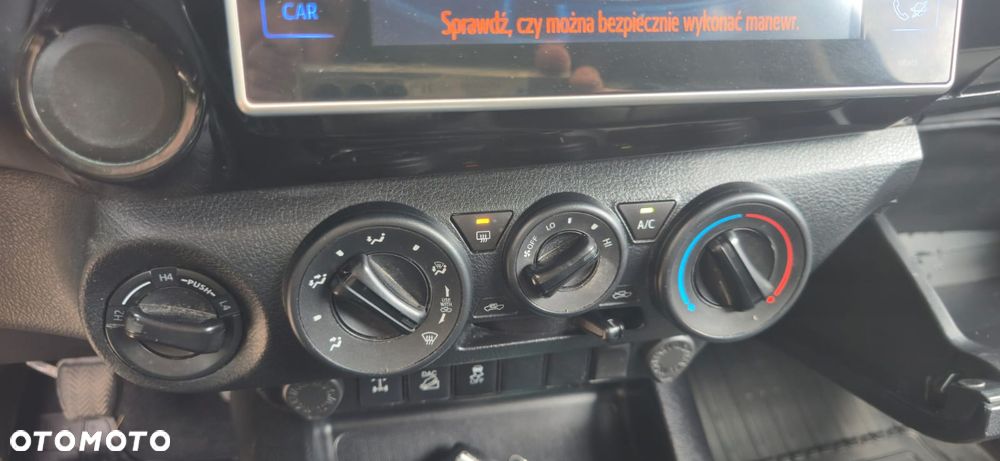 Toyota Hilux 2.4 D-4D Extra Cab SR 4x4 - 24