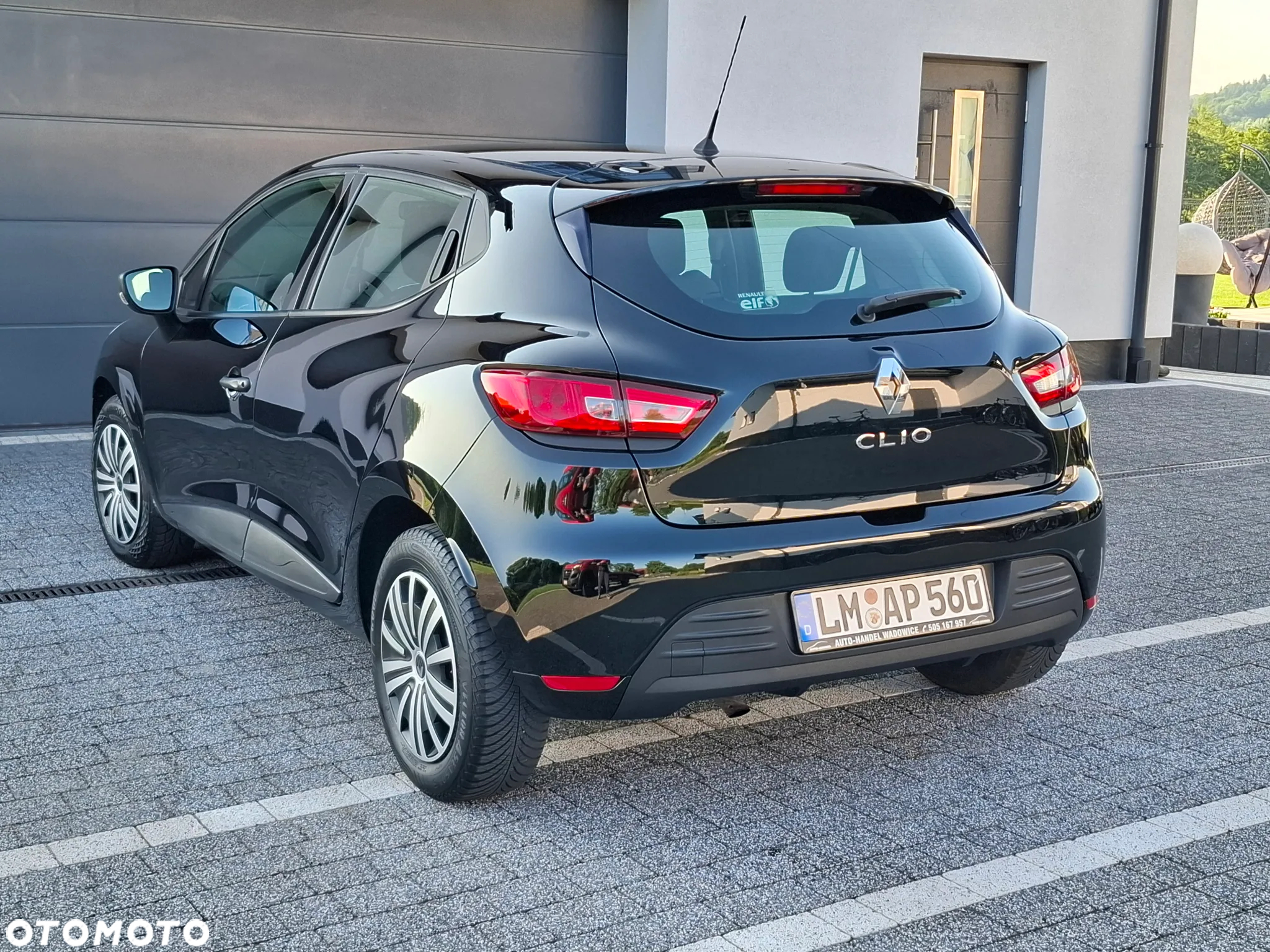 Renault Clio 0.9 TCe Limited - 8