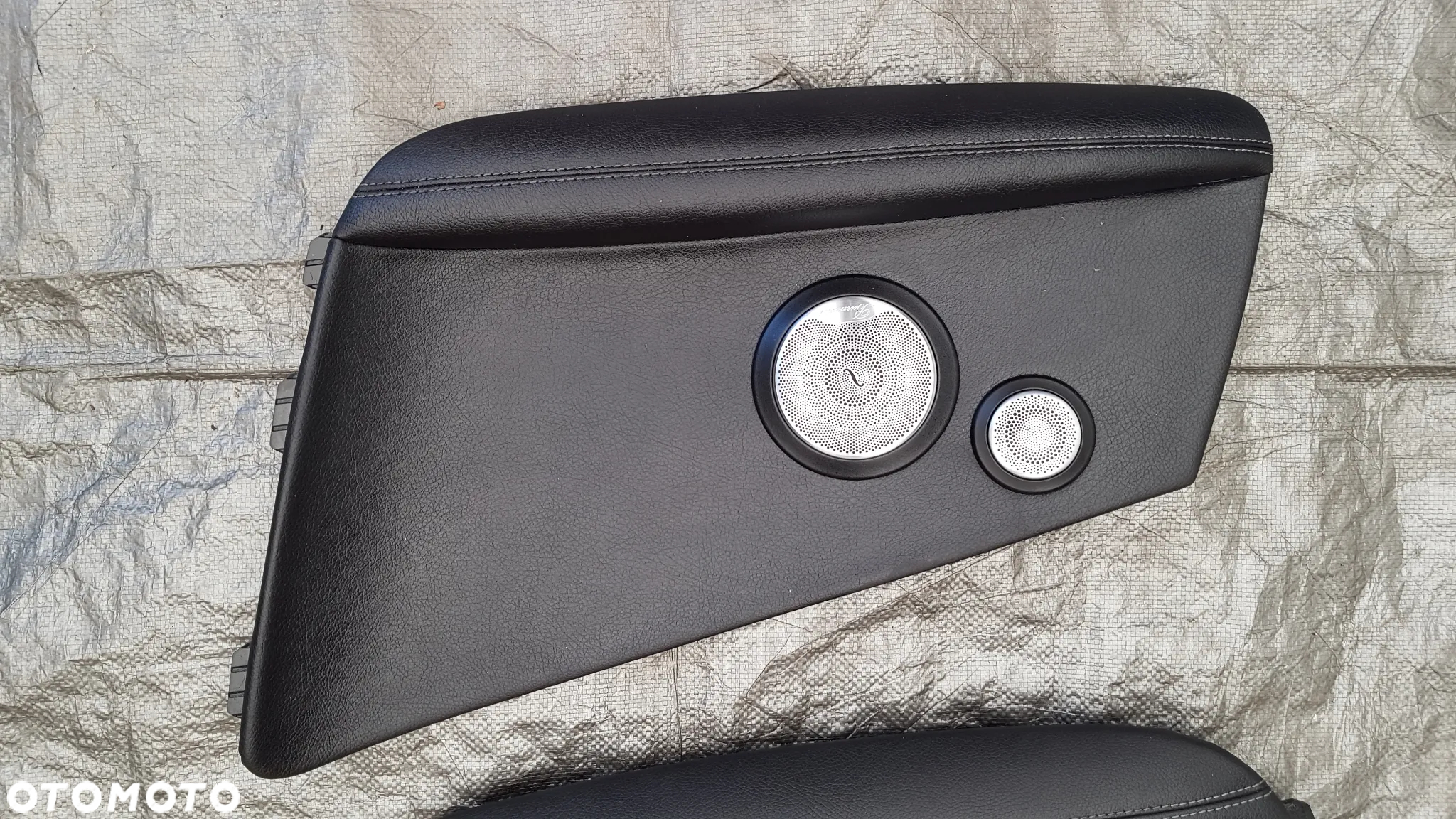 MERCEDES W205 C KLASA BOCZKI TAPICERKI TYŁ L/P A2056900602 A2056900502 - 2