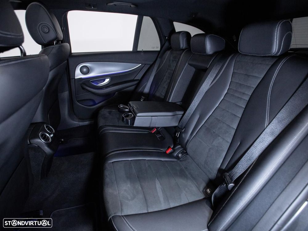 Mercedes-Benz E 300 de AMG Line - 12