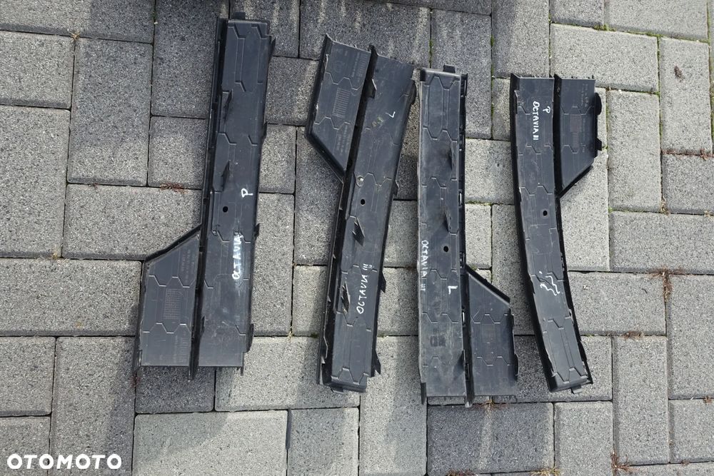 KRATKA ZDERZAKA OCTAVIA III LIFT 16-20r.  PRZED LIFT 12-16r. - 9