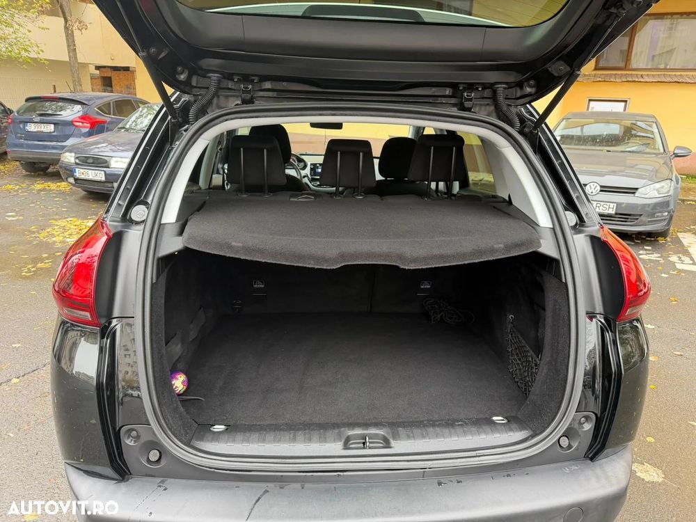 Peugeot 2008 1.2 PureTech Turbo EAT6 S&S Allure - 16