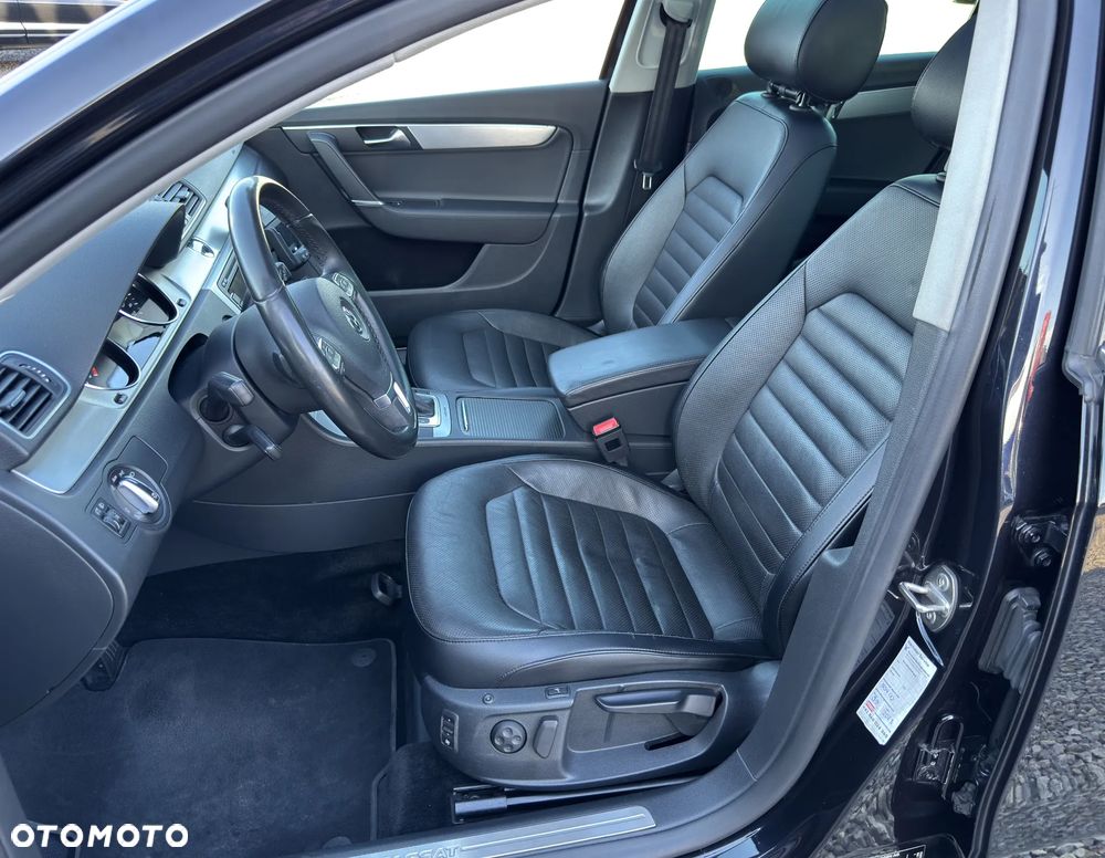 Volkswagen Passat 3.6 V6 4Motion DSG Highline - 18