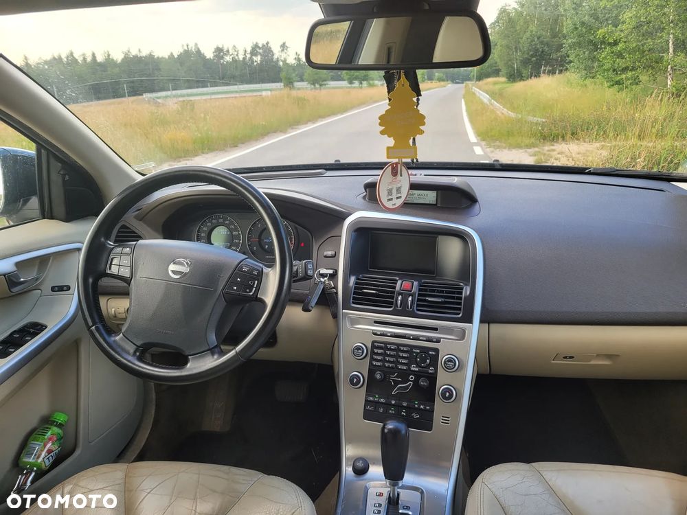 Volvo XC 60 2.4D AWD Momentum - 6