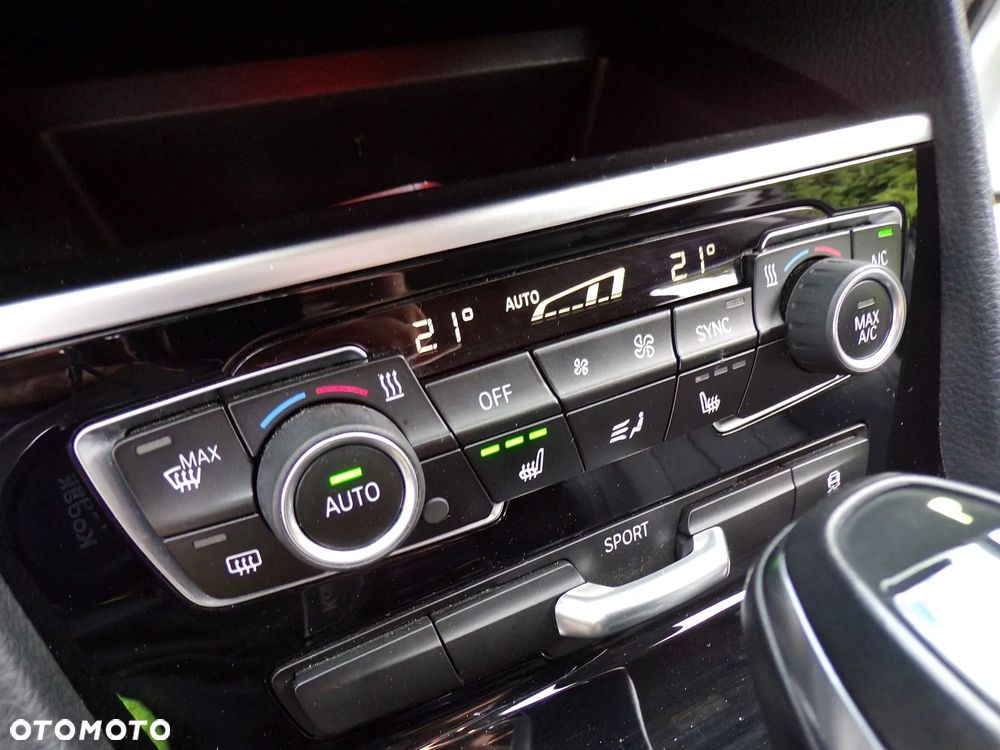 BMW Seria 2 218d GT Sport Line - 24