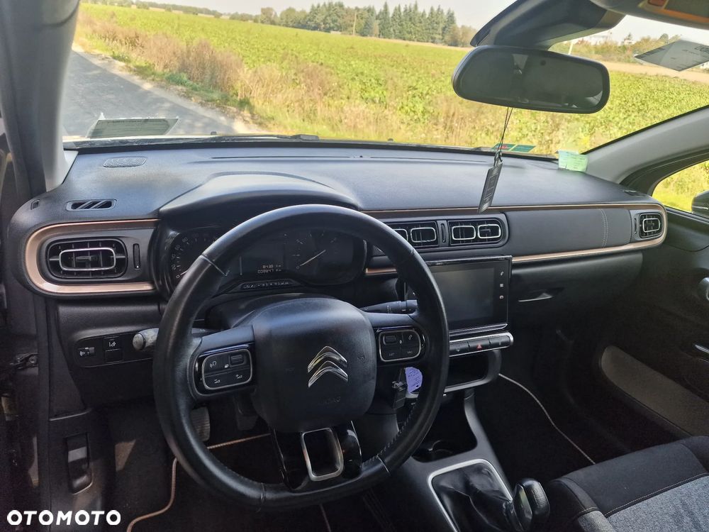 Citroën C3 1.2 PureTech Shine - 23
